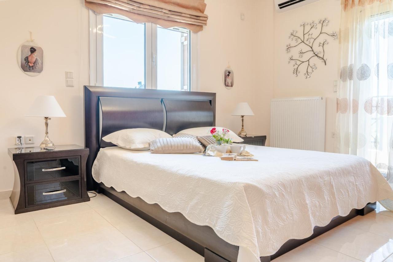 Villa Paris With Rooftop & Jacuzzi Kato Valsamoneron Exterior photo
