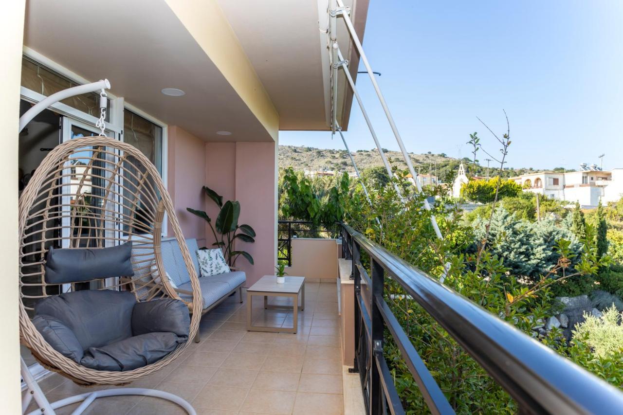 Villa Paris With Rooftop & Jacuzzi Kato Valsamoneron Exterior photo